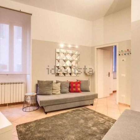 Апартаменти Easy Life Campo De' Fiori Рим Екстер'єр фото