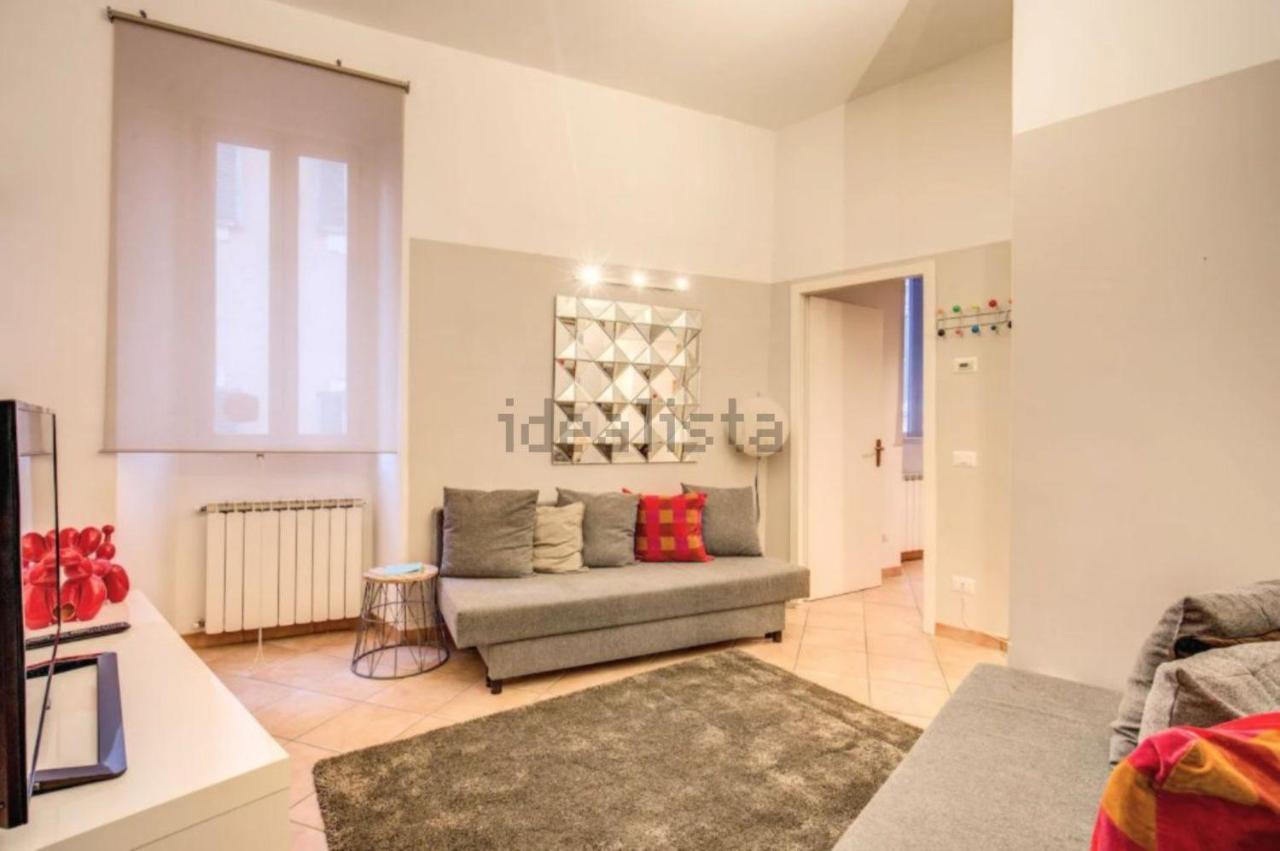 Апартаменти Easy Life Campo De' Fiori Рим Екстер'єр фото